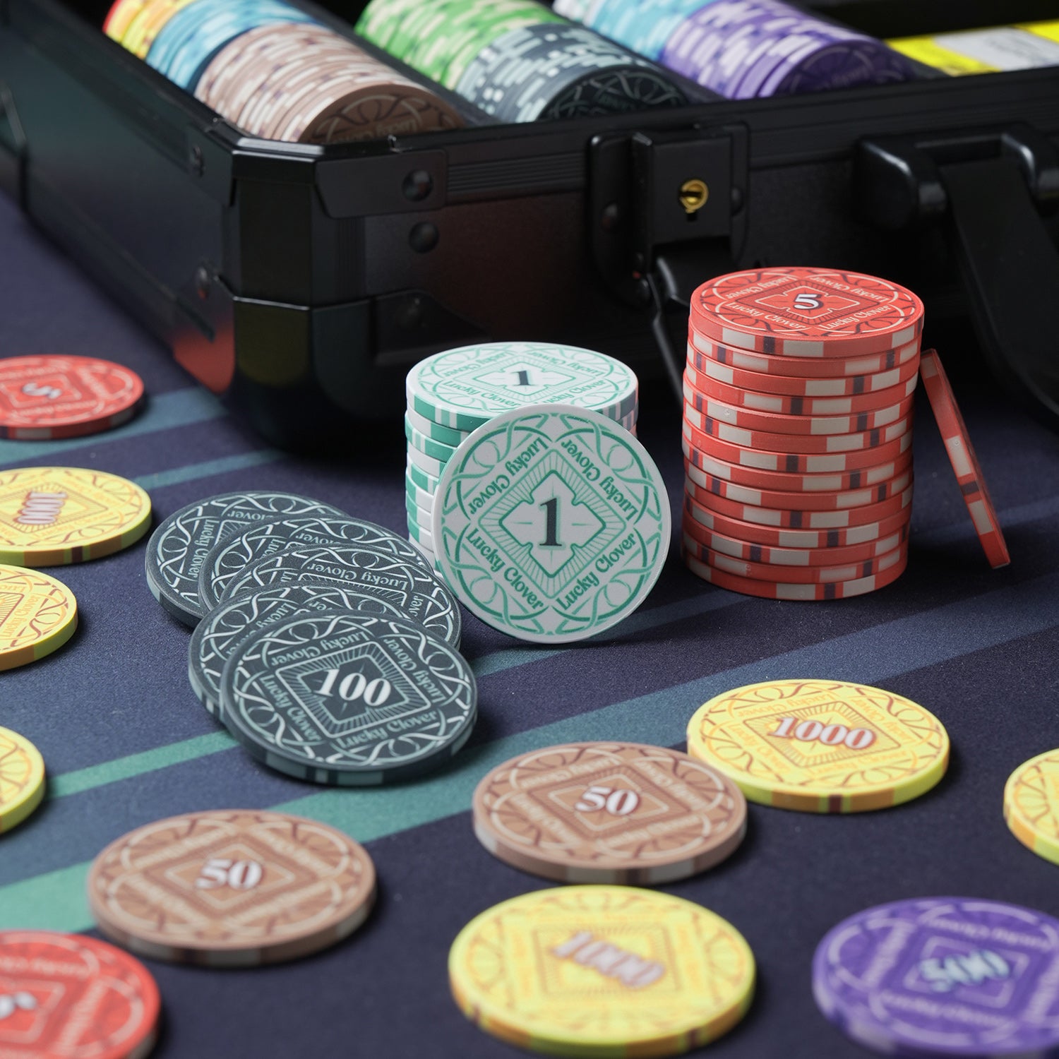 Lucky Clover Ceramic Poker Chip Set